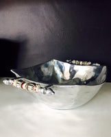 Bowl with glass bead handles