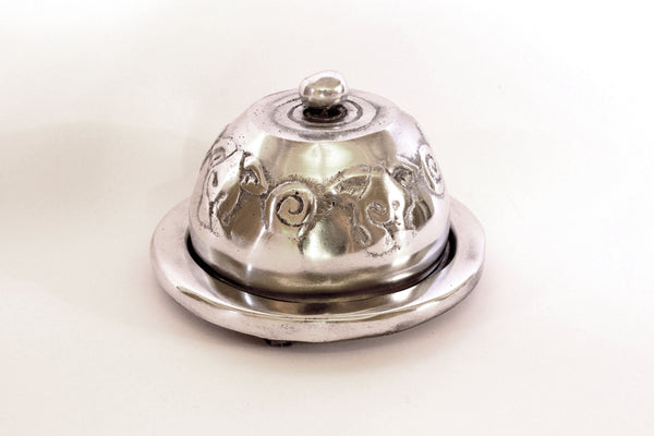 Butter dish, Round with ele bums